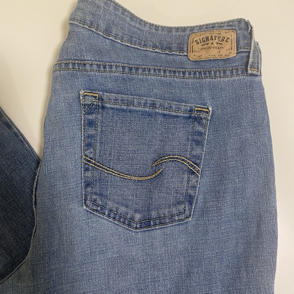 Women's Levi's Signature by Levi Strauss Mid Rise Bootcut Blue Jeans 12 S - Picture 4 of 9